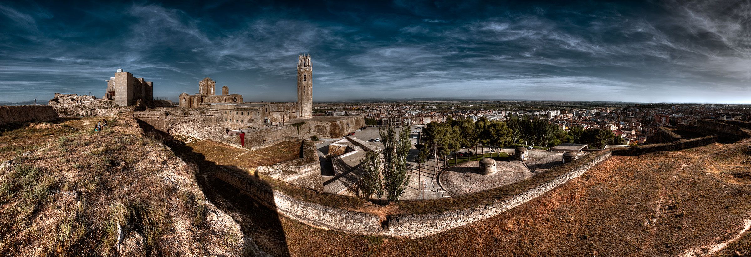 Pano Pia Almoina amb sol enfocHDR